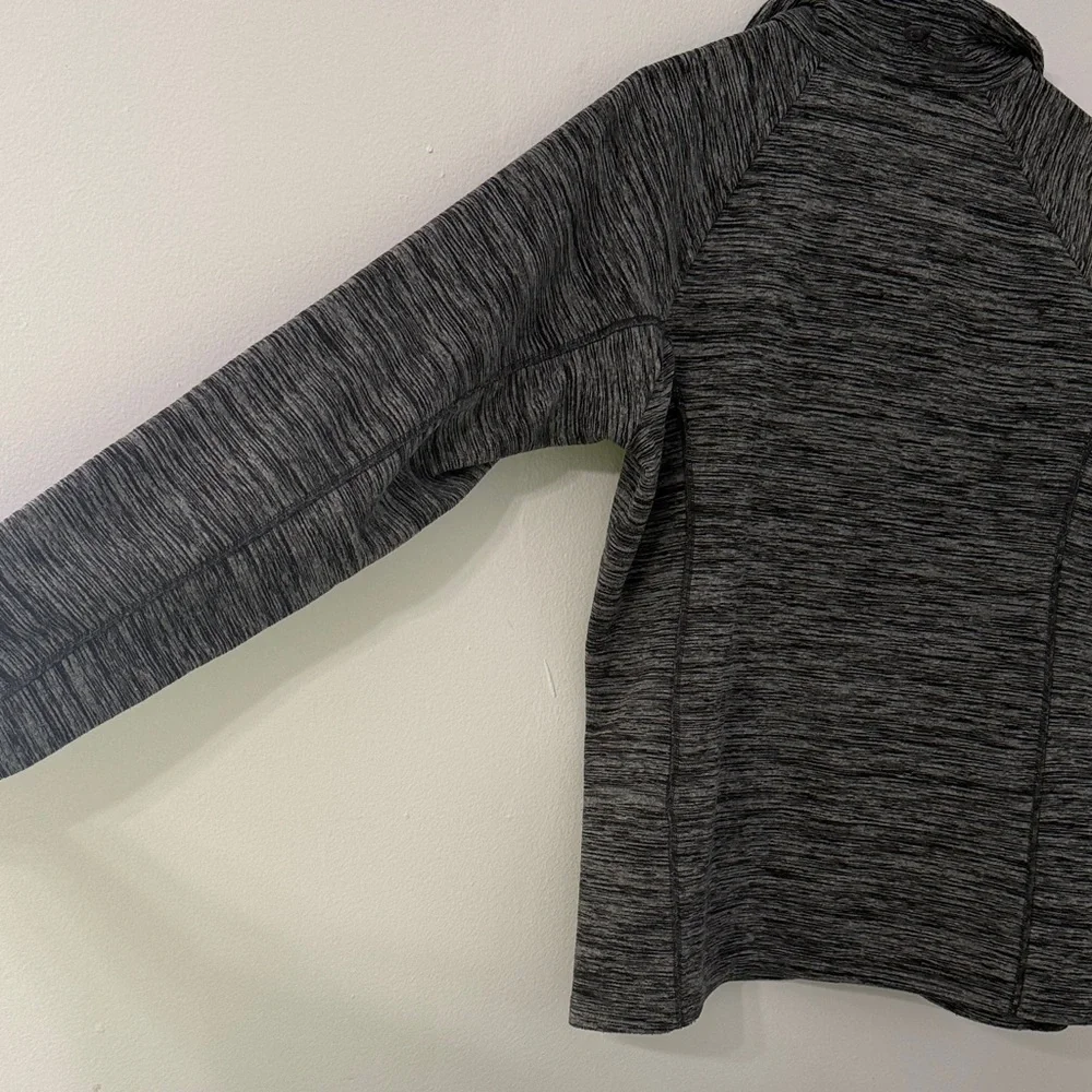 Mountain HardWear Women’s L Gray Quarter-Zip Sweater